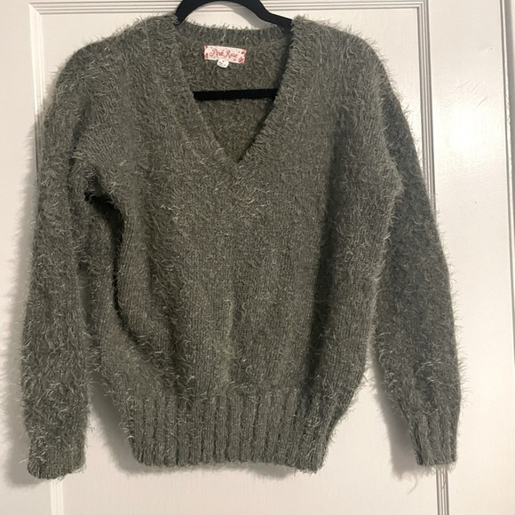 Pink Rose Sweaters - Green sweater